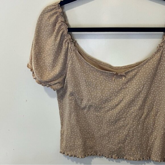 American Eagle Outfitters Cream Smocked Puff Sleeve Blouse - Picture 2 of 8